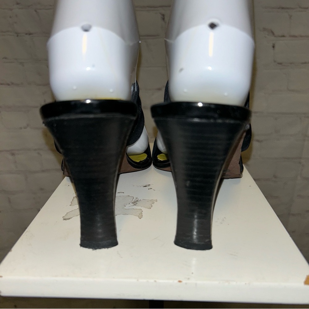 Donald J. Pliner high heeled sandals size 8 M - Picture 6 of 9